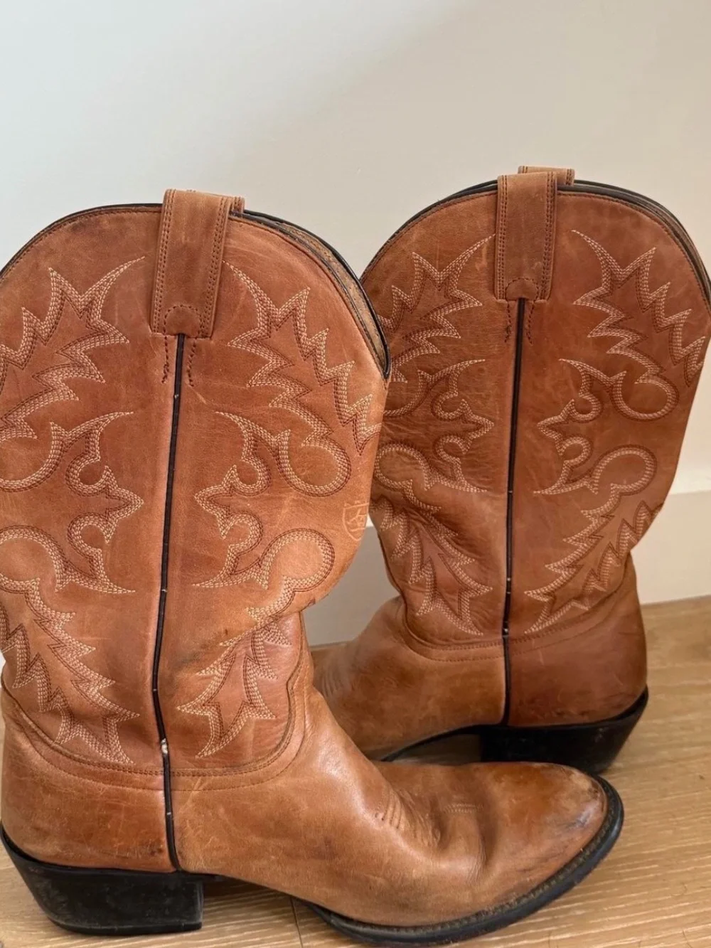 Ariat Tan Brown Embroidered Western Heeled Boots - men’s